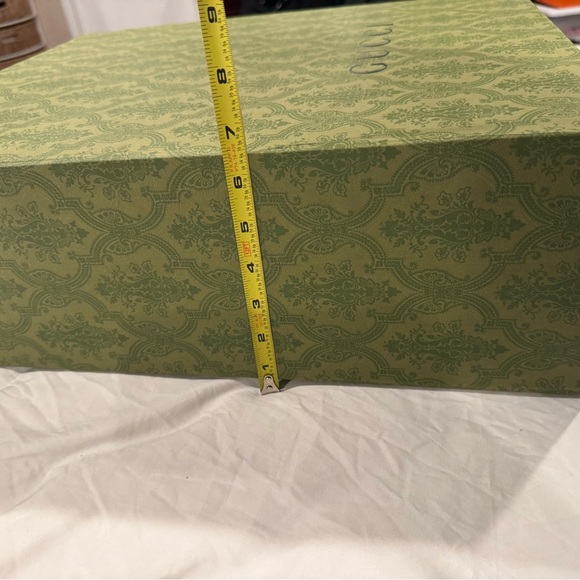Gucci Gift Box - Picture 14 of 14